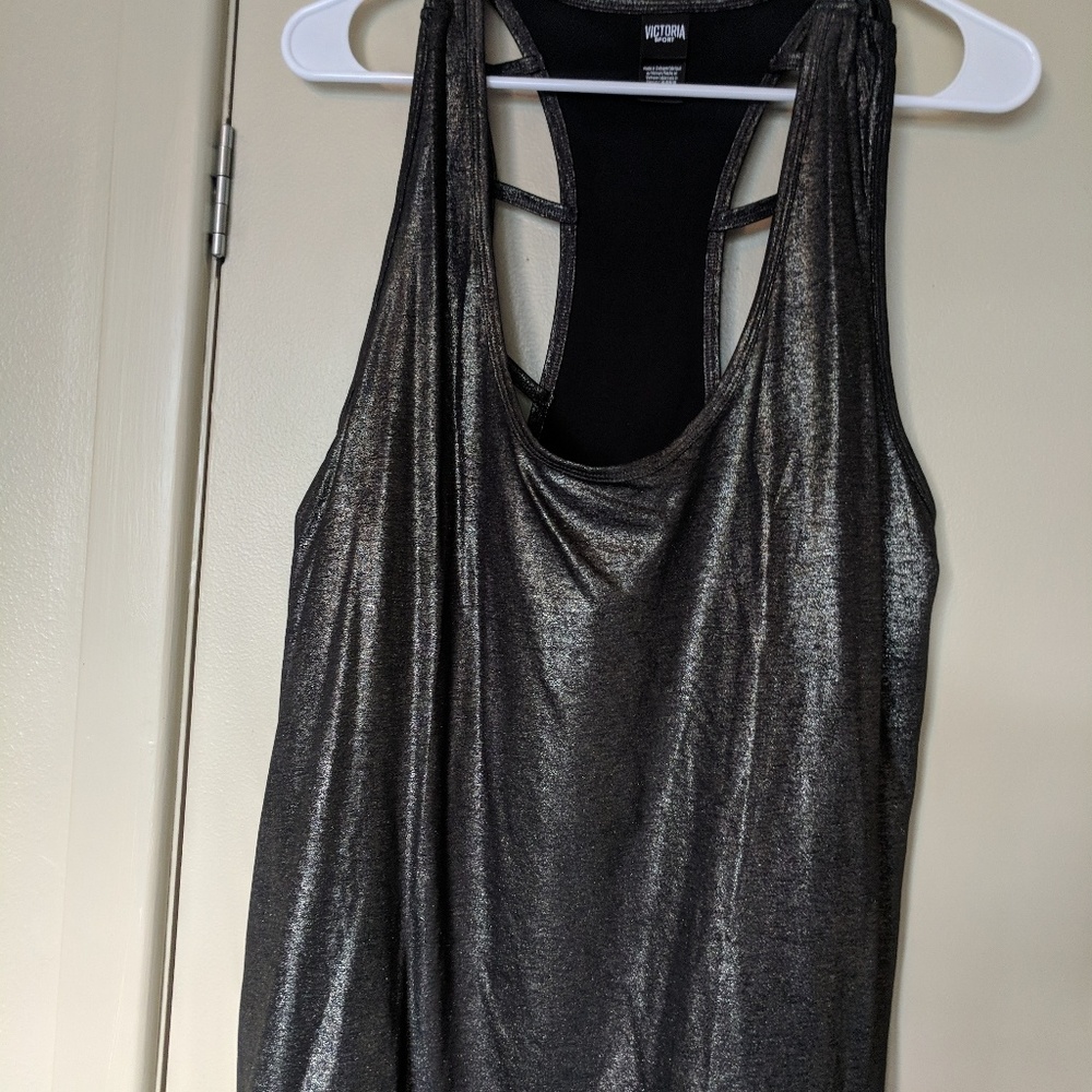 Victoria Sport shimmery tank - Picture 3 of 5